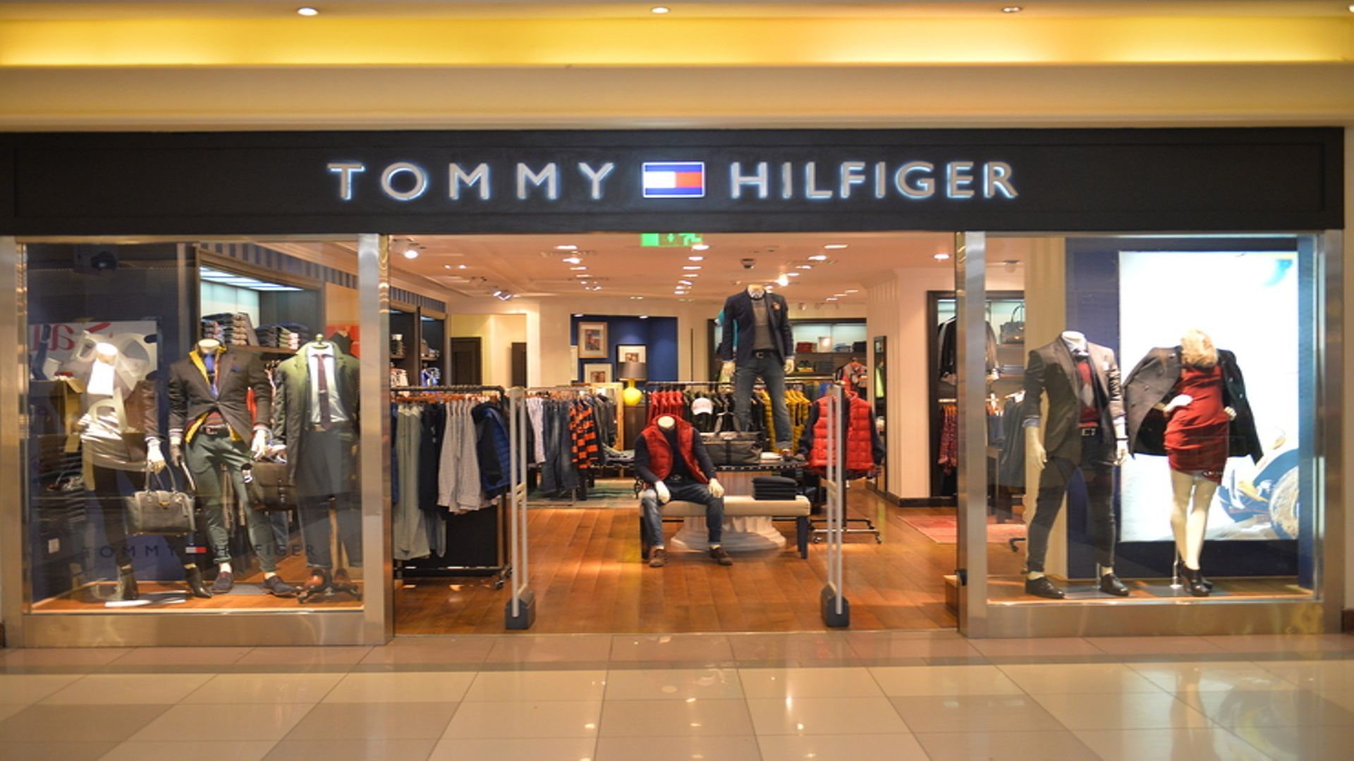tommy hilfiger outlet store near me